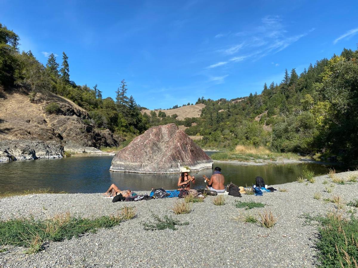מלון גארברוויל Glamping In The Redwoods With A Hot Tub! מראה חיצוני תמונה